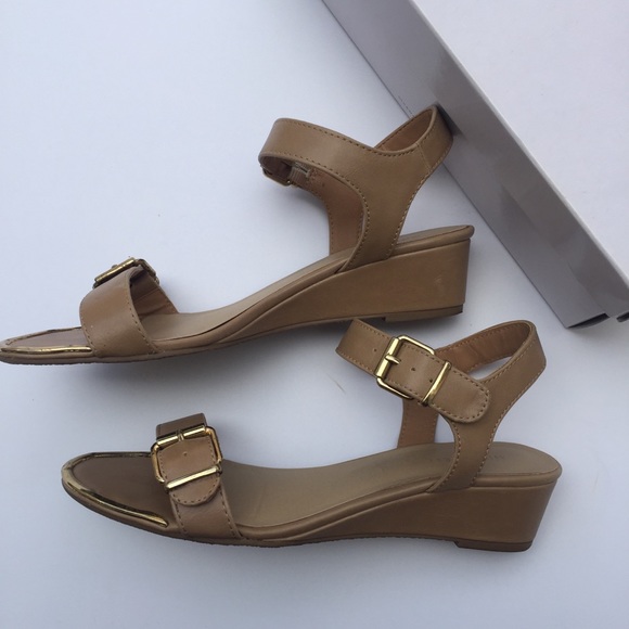 Nine West Righton3y Sandals - Picture 5 of 8